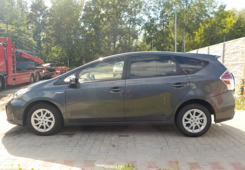 Toyota Prius+ - 10