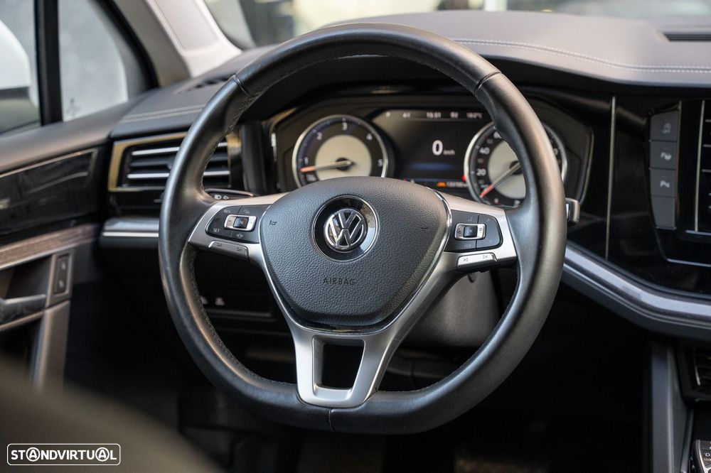 VW Touareg 3.0 TDI V6 Elegance Plus - 11