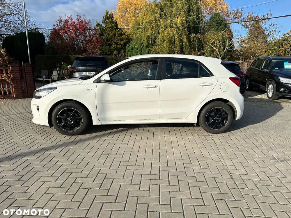 Kia Rio - 5