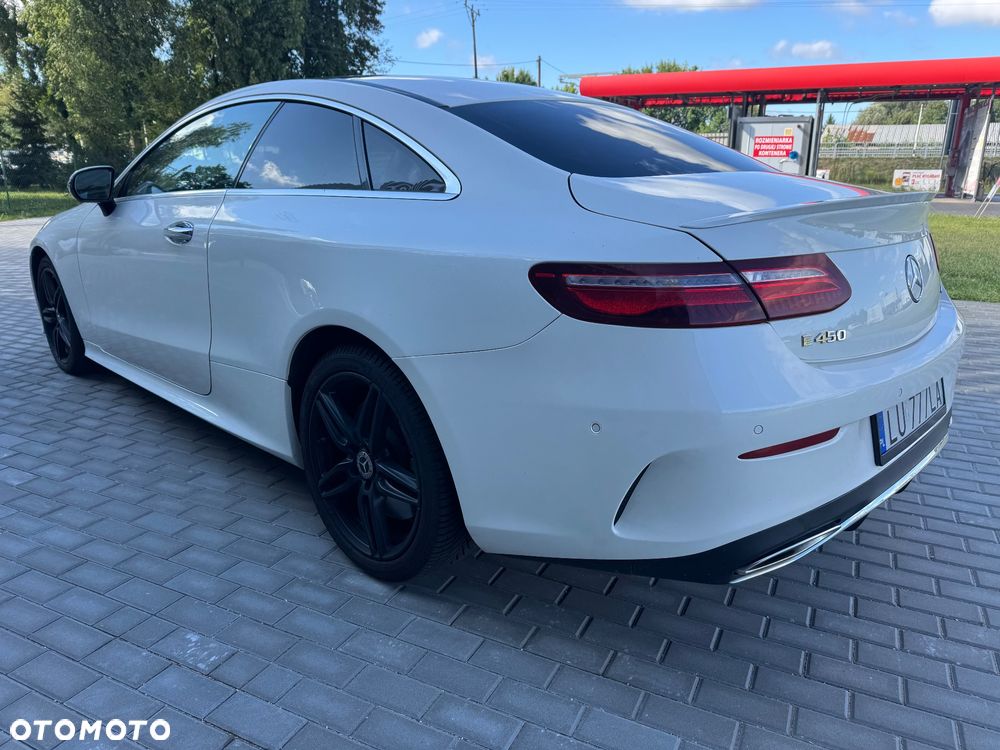 Mercedes-Benz Klasa E 400 4-Matic 9G-TRONIC - 15