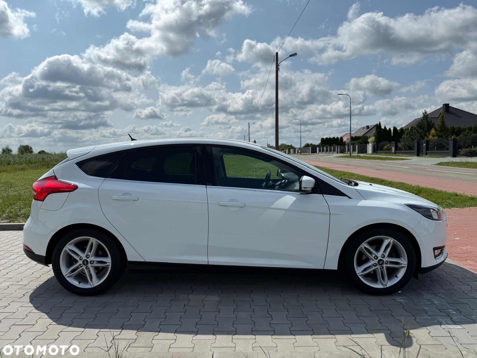 Ford Focus 1.0 EcoBoost Titanium - 4