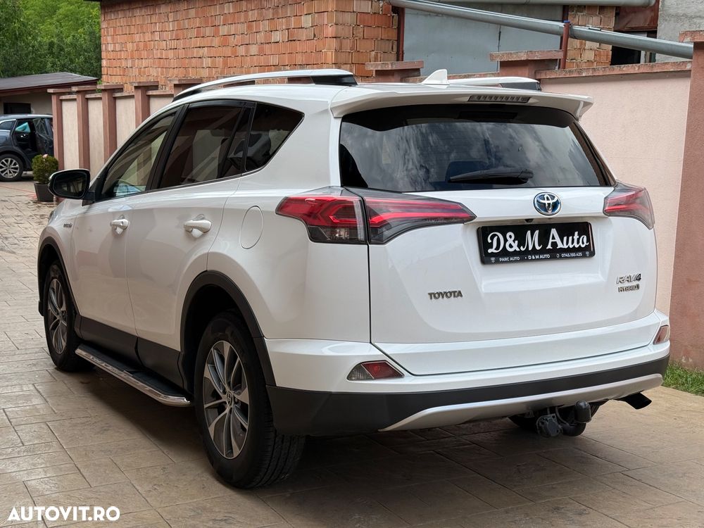 Toyota RAV4 - 6