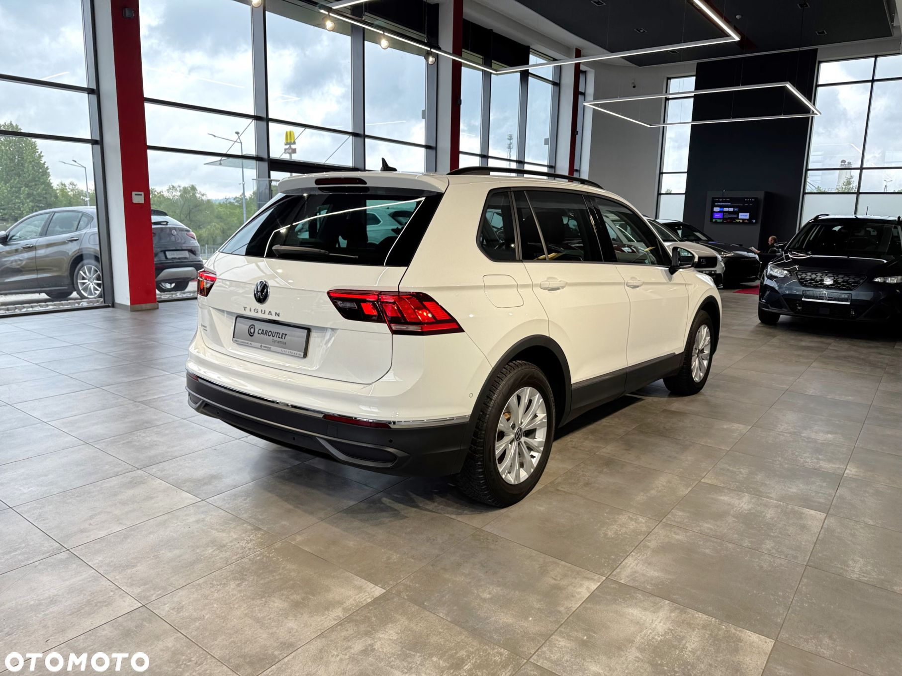 Volkswagen Tiguan - 9