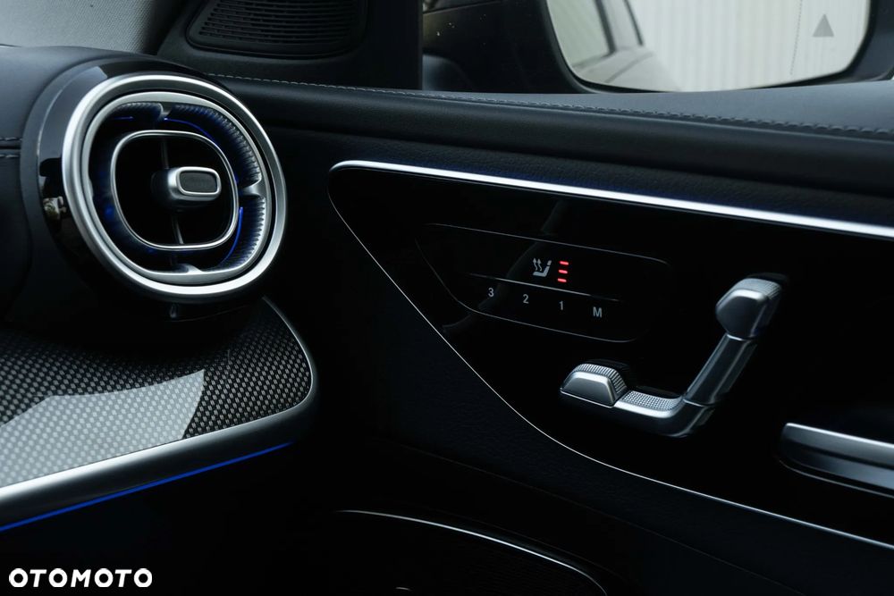 Mercedes-Benz Klasa C 200 mHEV 4-Matic AMG - 19