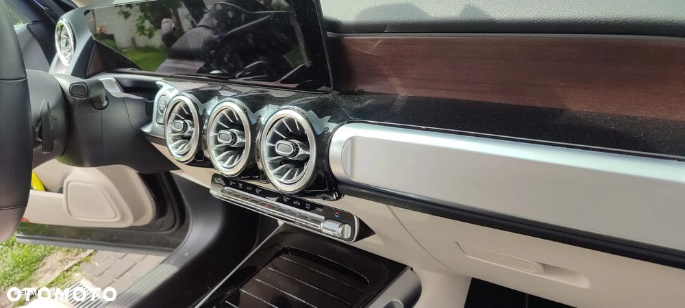 Mercedes-Benz GLB 200 d 4-Matic 8G-DCT - 29