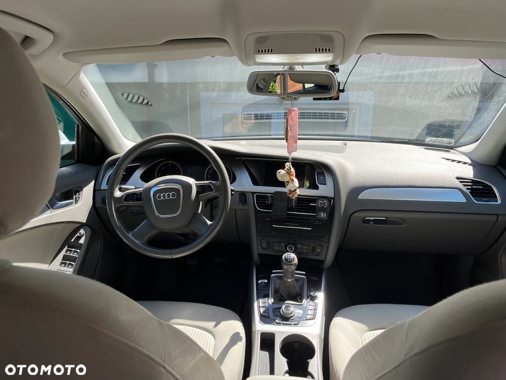 Audi A4 Avant 2.0 TDI DPF Attraction - 13