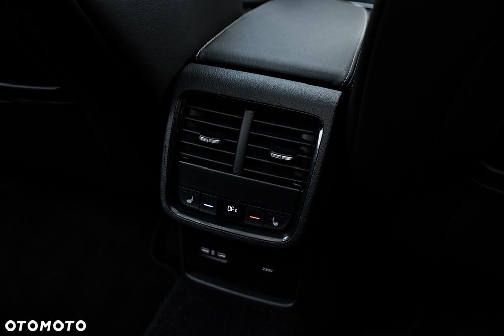 Skoda Octavia 2.0 TDI DSG 4x4 RS - 23