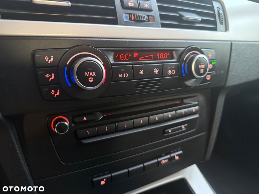 BMW Seria 3 320i Edition Exclusive - 19