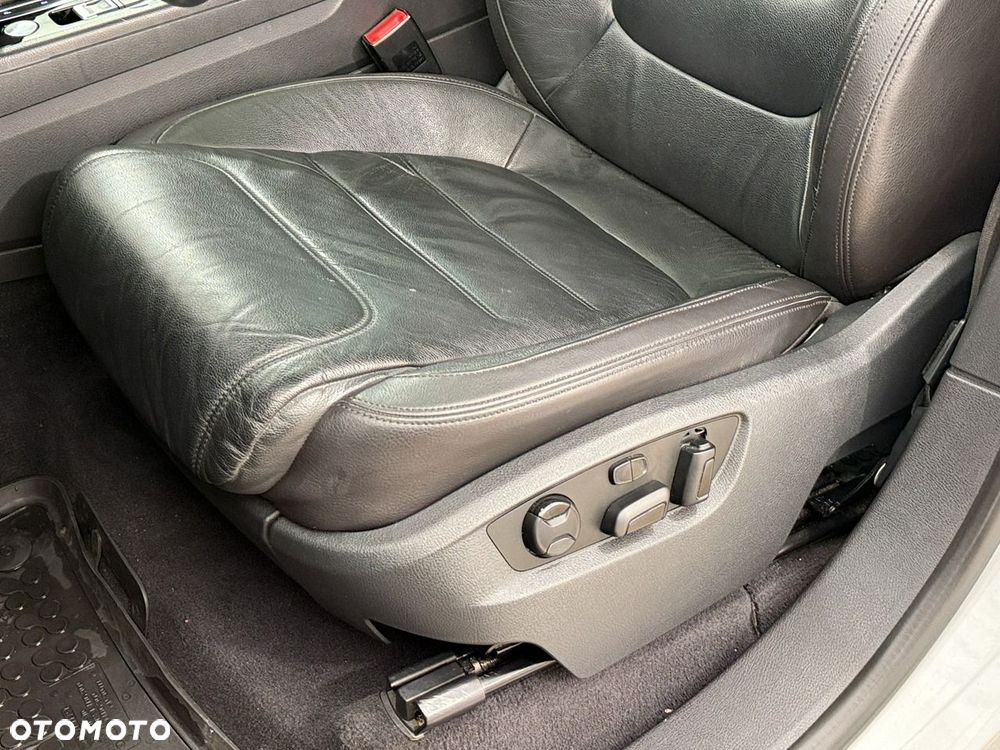 Volkswagen Touareg - 18