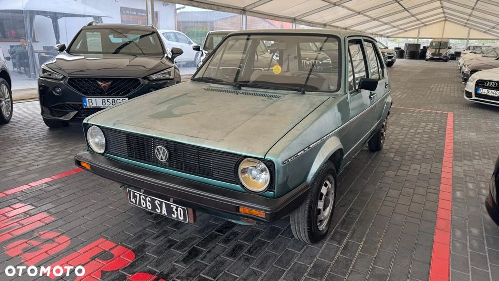 Volkswagen Golf 1.1 - 1