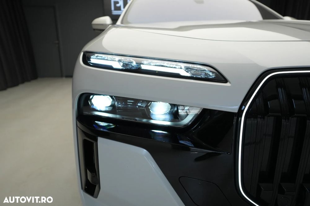 BMW Seria 7 740d xDrive MHEV - 4