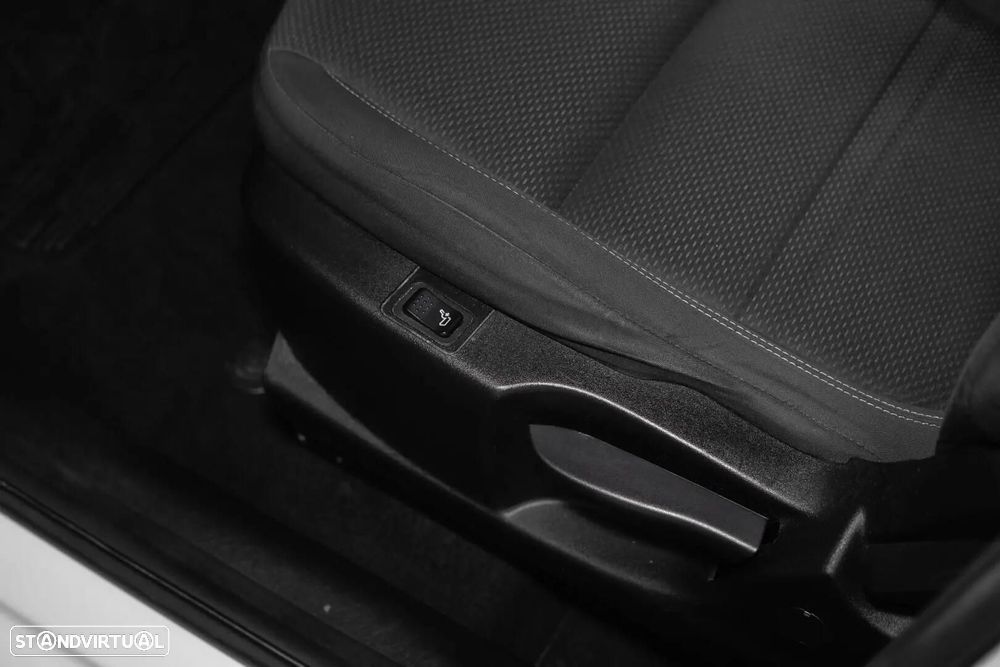 Fiat Tipo Station Wagon 1.3 M-Jet Lounge - 28