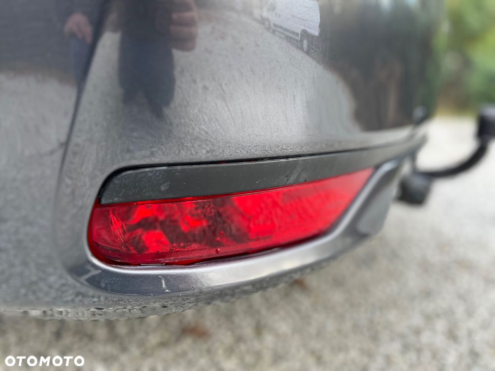 Toyota Avensis 1.8 Premium - 23