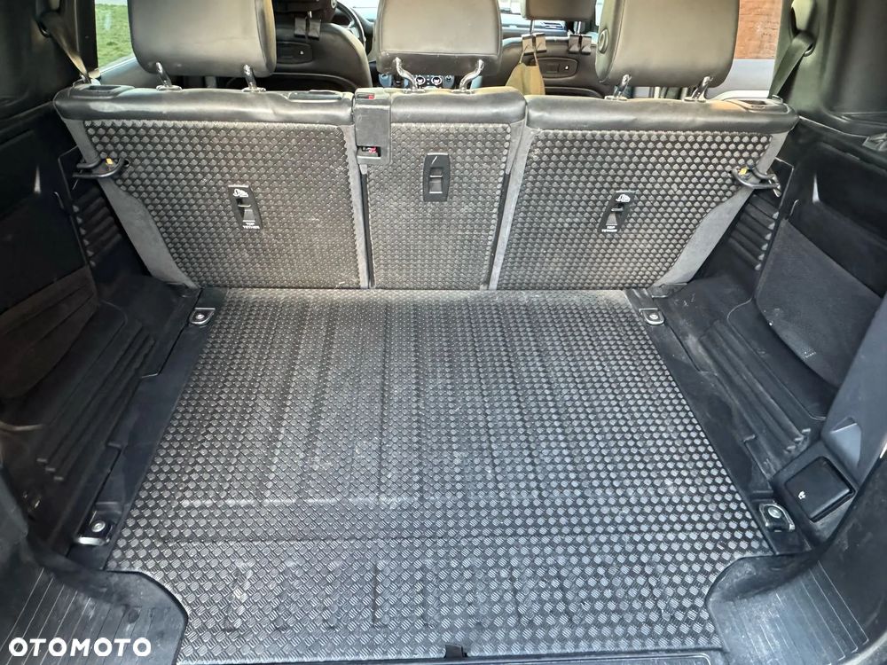 Land Rover Defender - 15