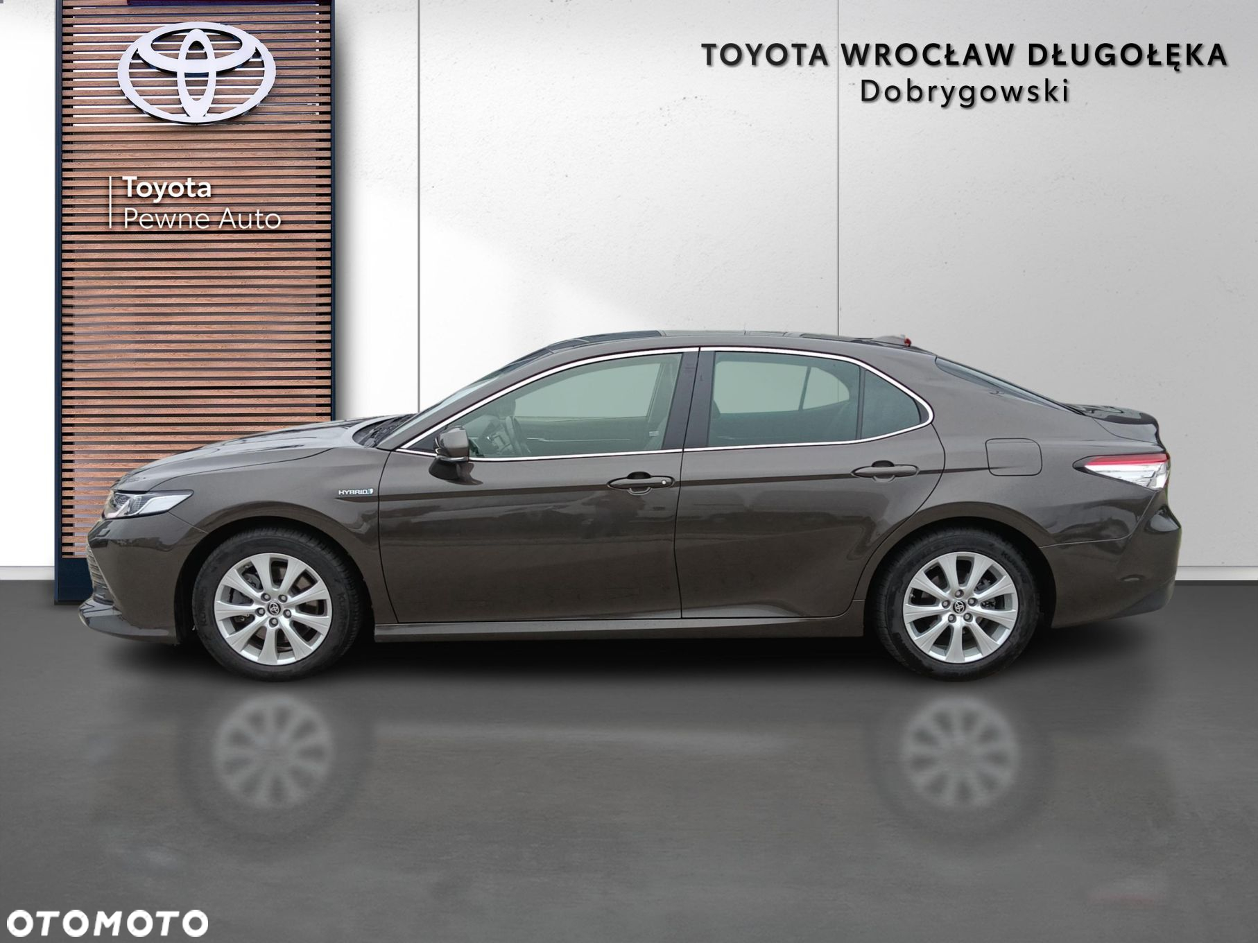 Toyota Camry 2.5 Hybrid Comfort CVT - 3