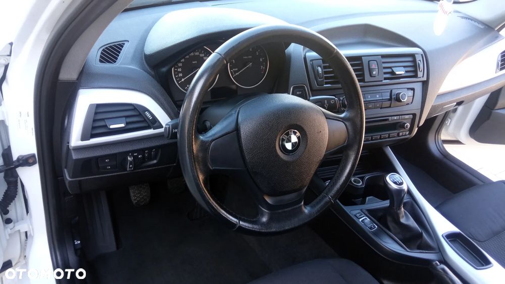 BMW Seria 1 114i - 19