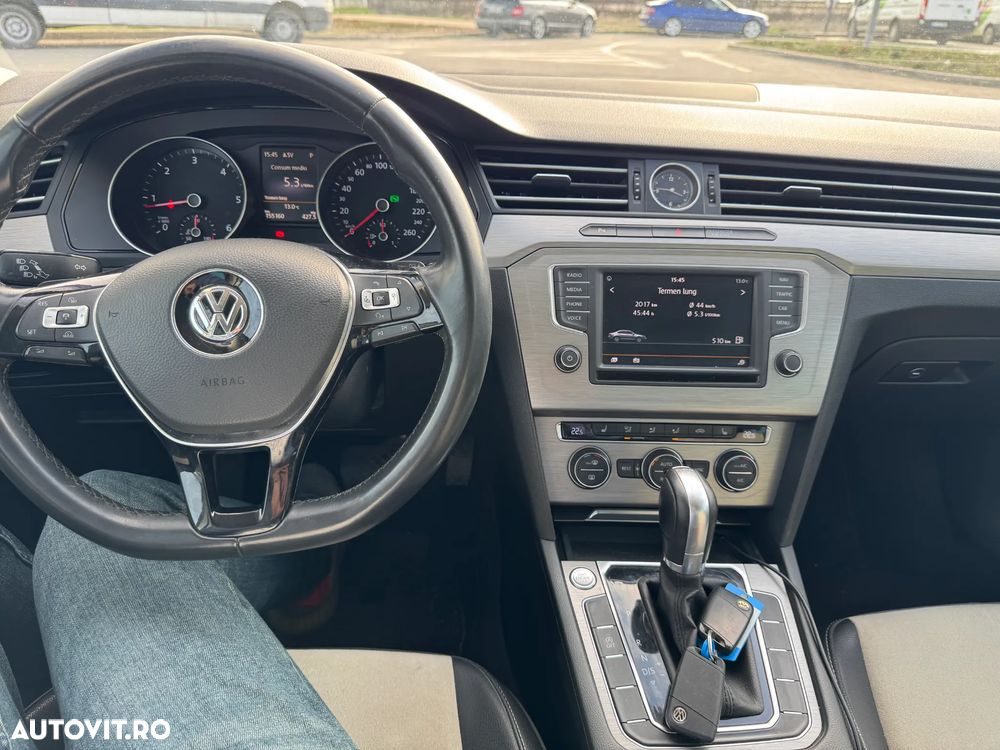 Volkswagen Passat - 8