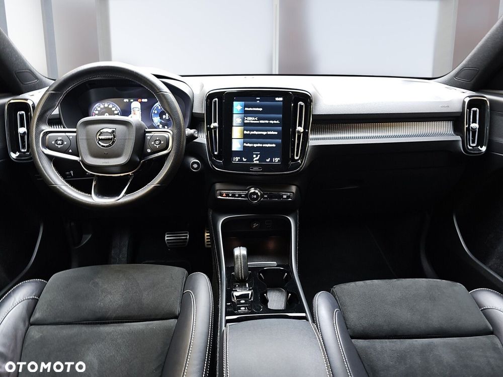 Volvo XC 40 T3 R-Design - 10