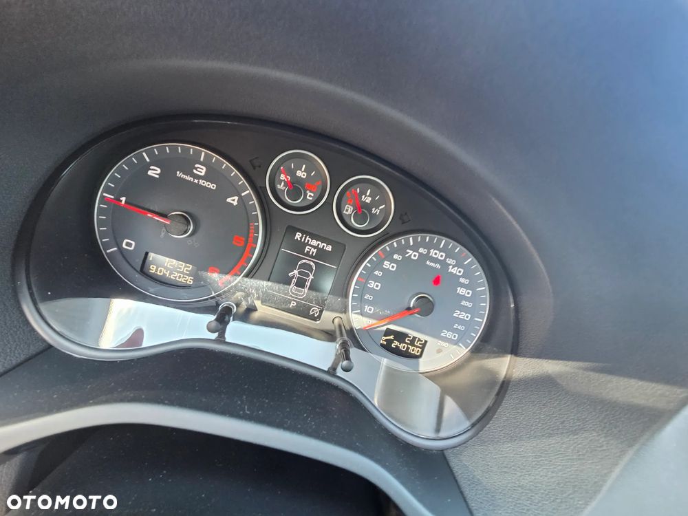 Audi A3 3-drzwiowe 2.0 TDI DPF Attraction S tronic - 7