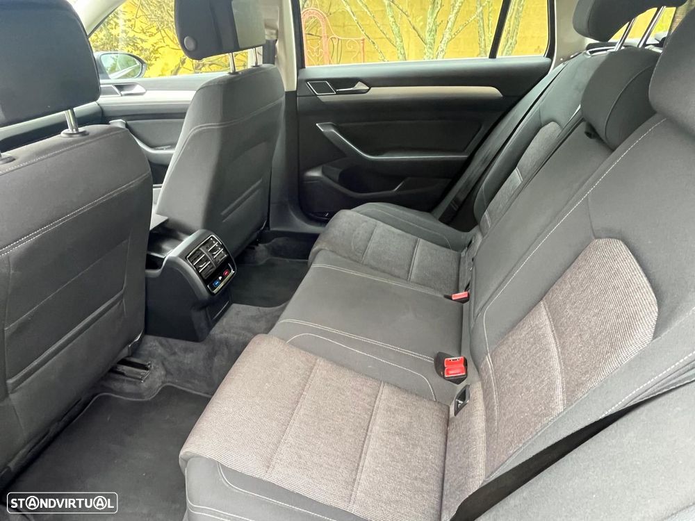 VW Passat Variant 2.0 TDi Confortline - 3