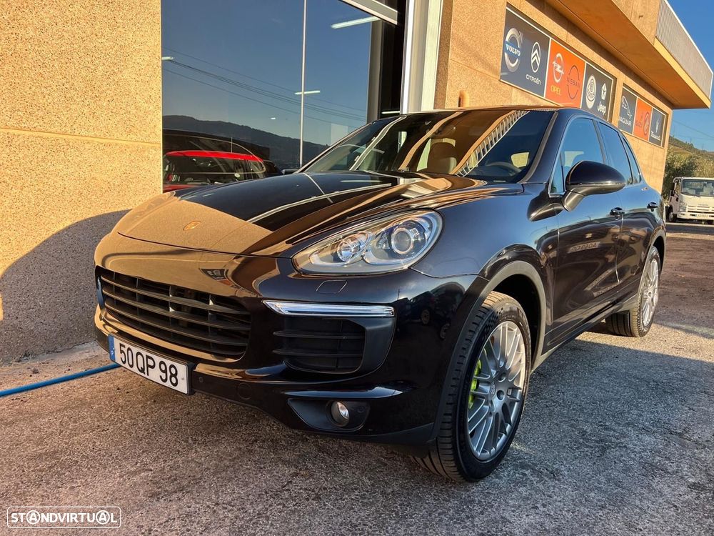 Porsche Cayenne - 2
