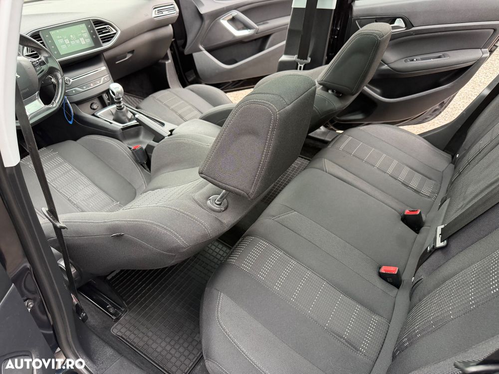 Peugeot 308 1.6HDi Premium - 35