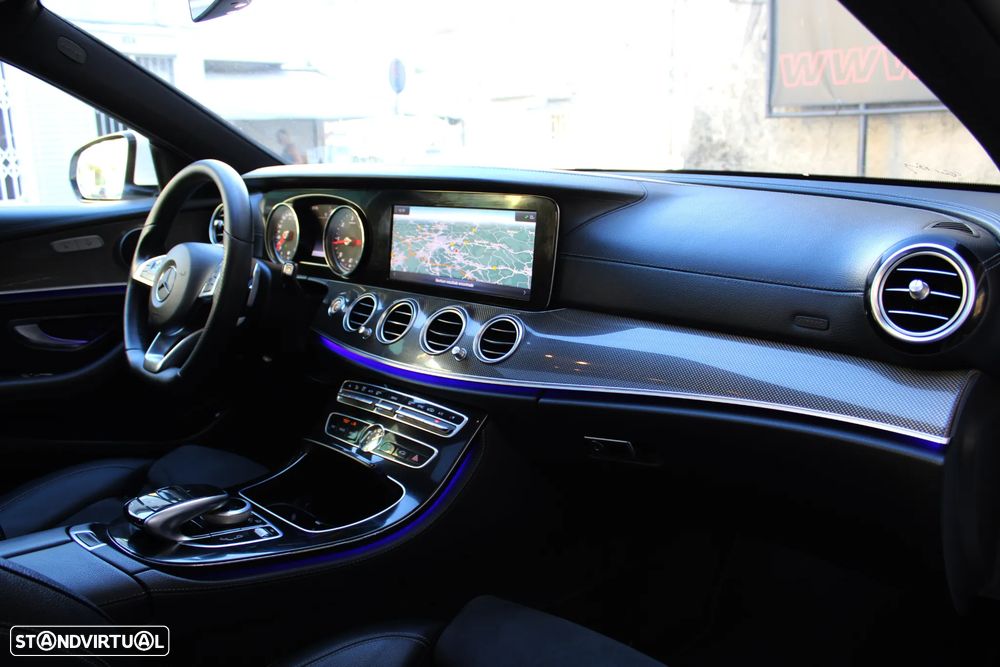 Mercedes-Benz E 220 d 4Matic 9G-TRONIC AMG Line - 33