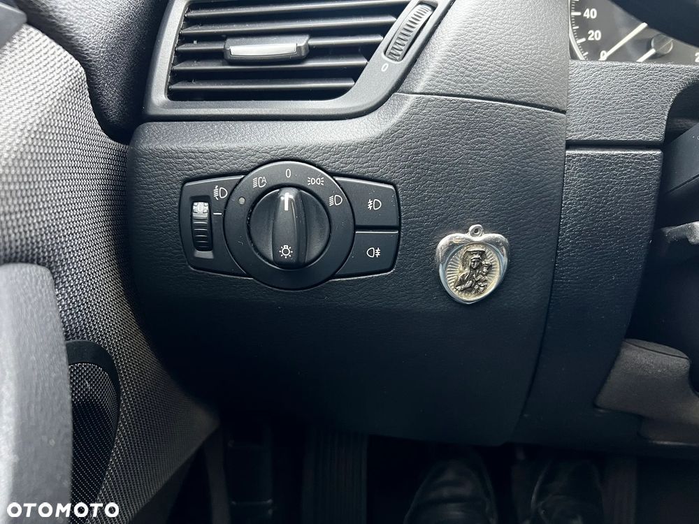 BMW X1 sDrive18i - 26