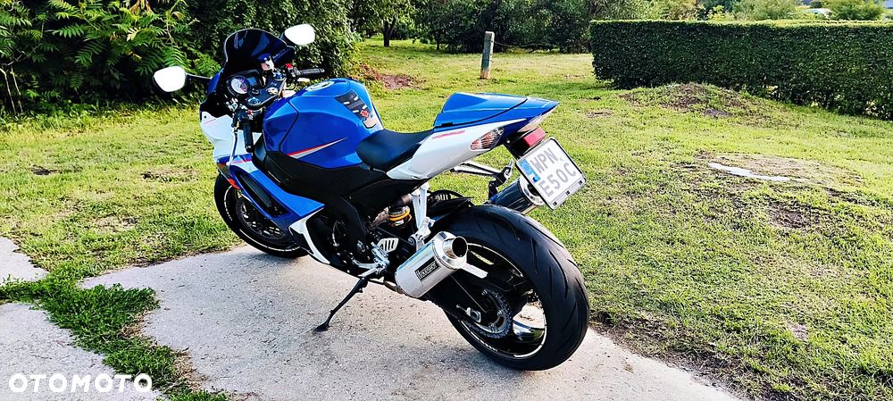 Suzuki GSX-R - 6
