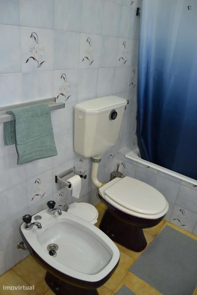 Quarto - localizado em Benfica Lisbon - Grande imagem: 5/34