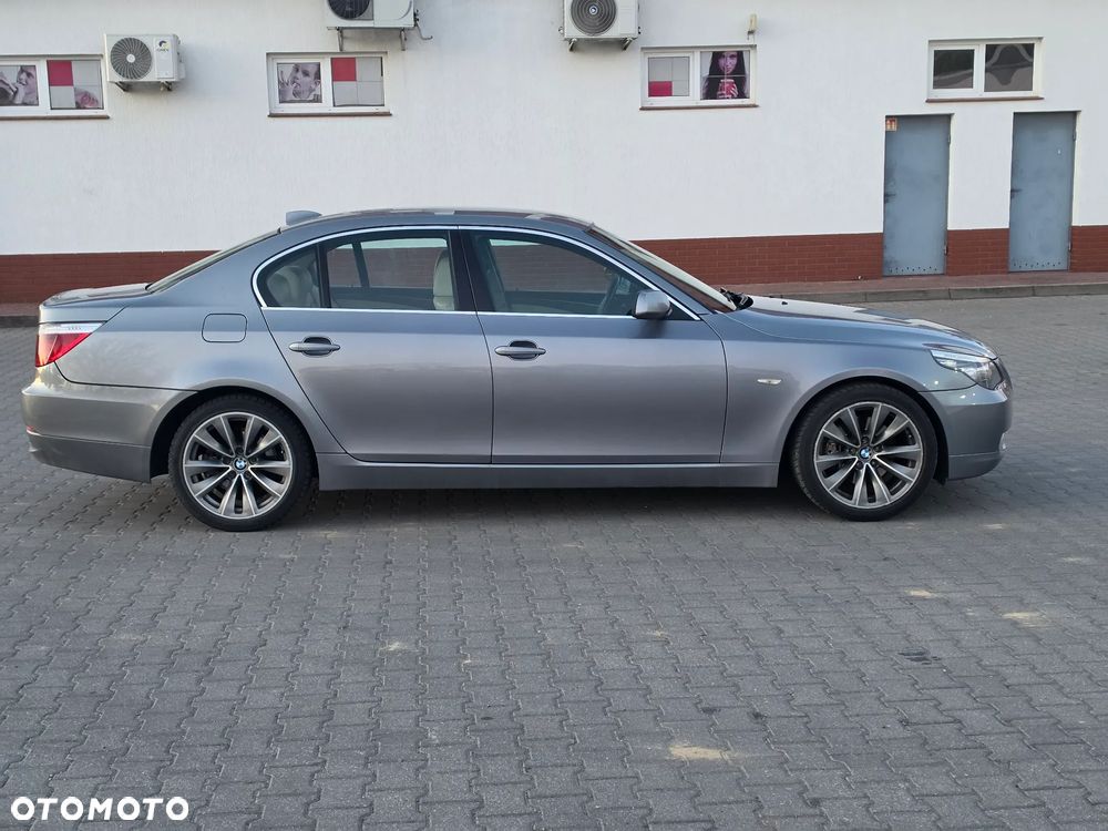 BMW Seria 5 525d - 1