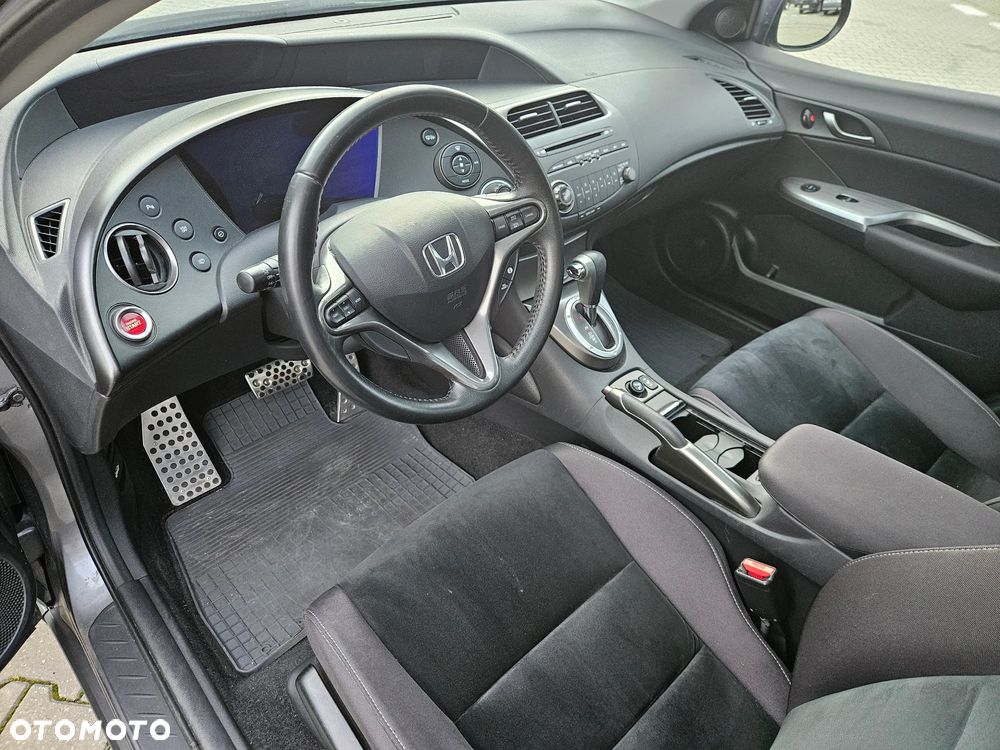 Honda Civic 1.8 Executive - 10