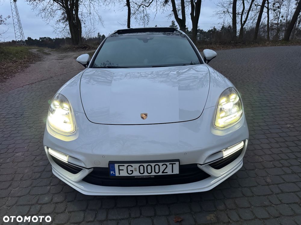 Porsche Panamera - 3