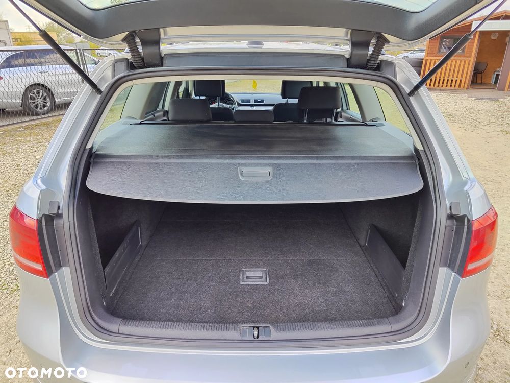 Volkswagen Passat 2.0 TDI Comfortline - 16