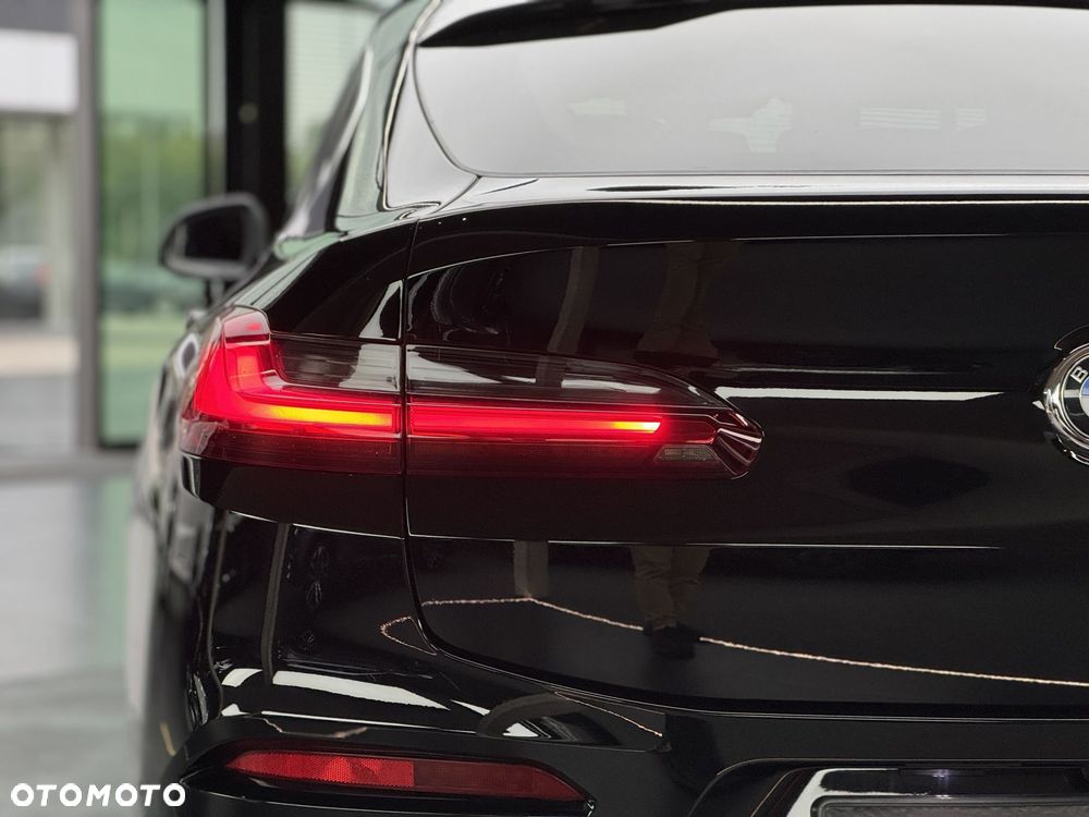 BMW X4 xDrive20i GPF Advantage sport - 39