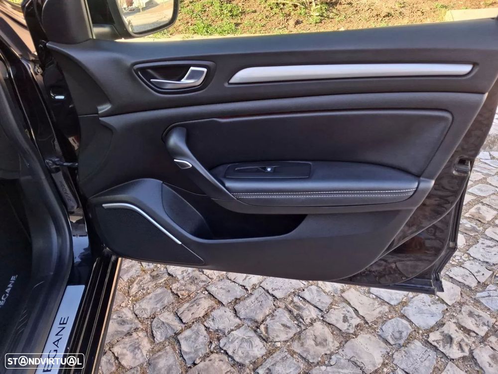 Renault Mégane Sport Tourer 1.5 dCi Dynamique S SS — fotografia 18