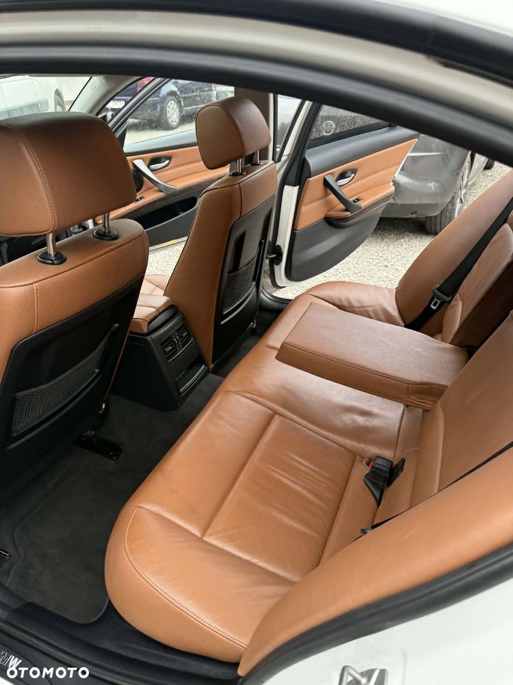 BMW Seria 3 318i - 19