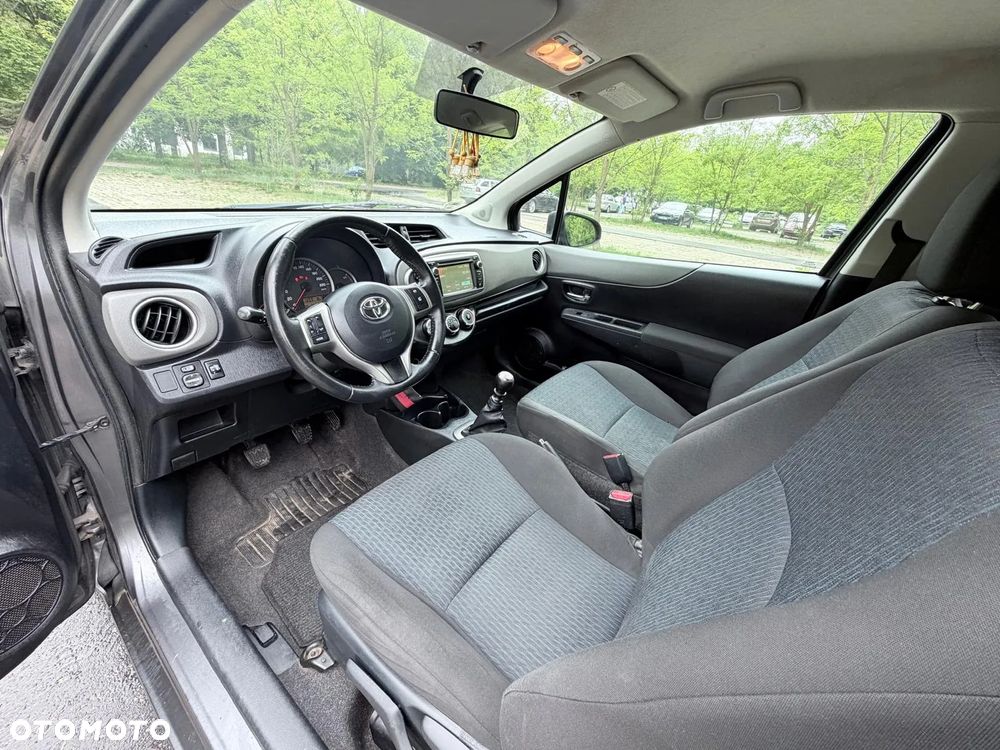 Toyota Yaris 1.33 Premium - 9