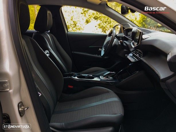 Peugeot e-208 50 kWh Allure Pack - 16