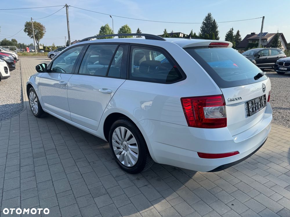 Skoda Octavia 1.6 TDI Solution - 11