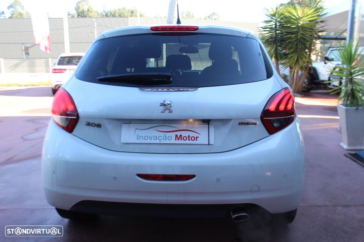 Peugeot 208 1.2 PureTech GT Line EAT6 - 5