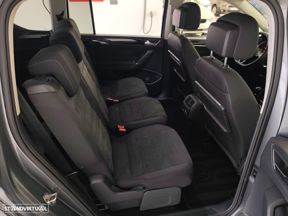 VW Touran 1.6 TDI Highline - 13