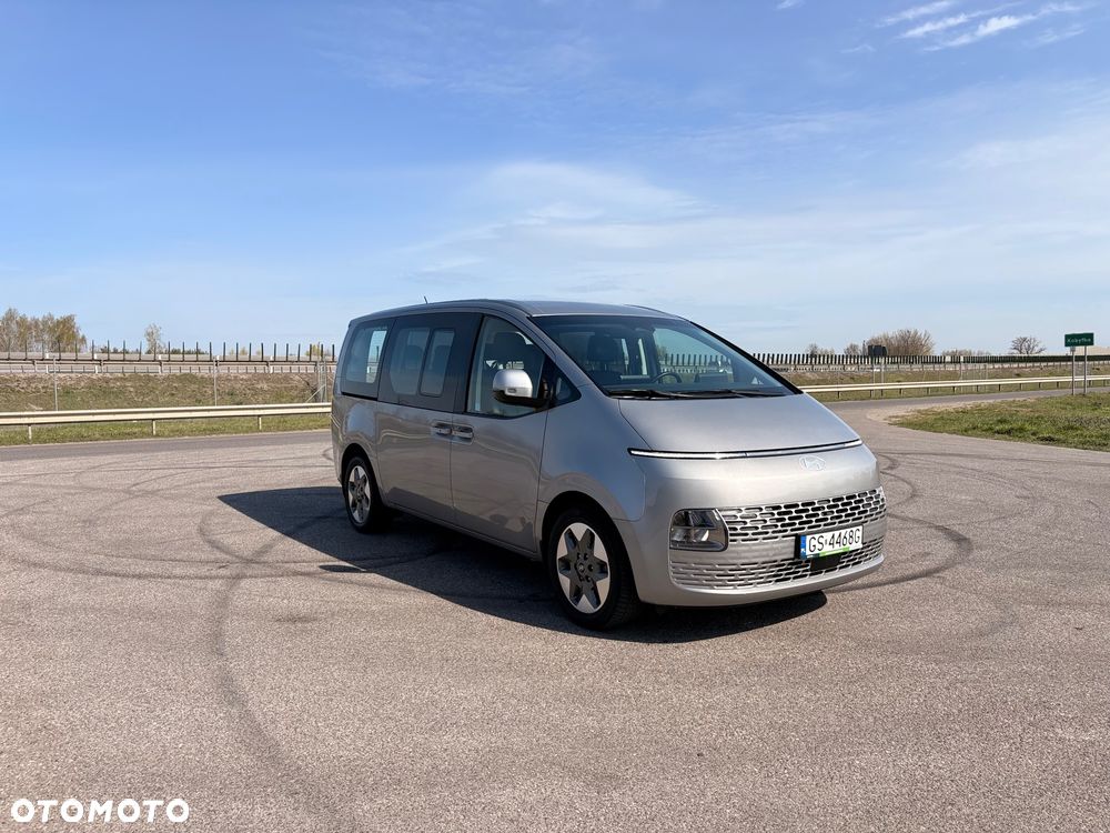 Hyundai Staria - 4