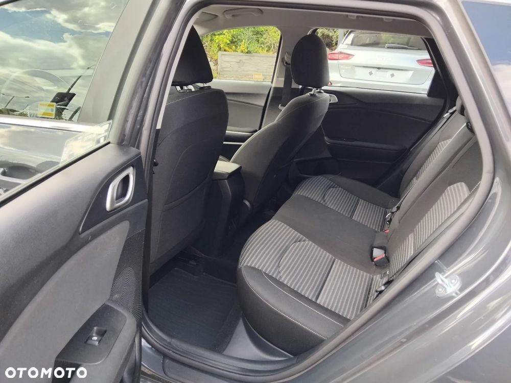 Kia Ceed 1.5 T-GDI M - 19