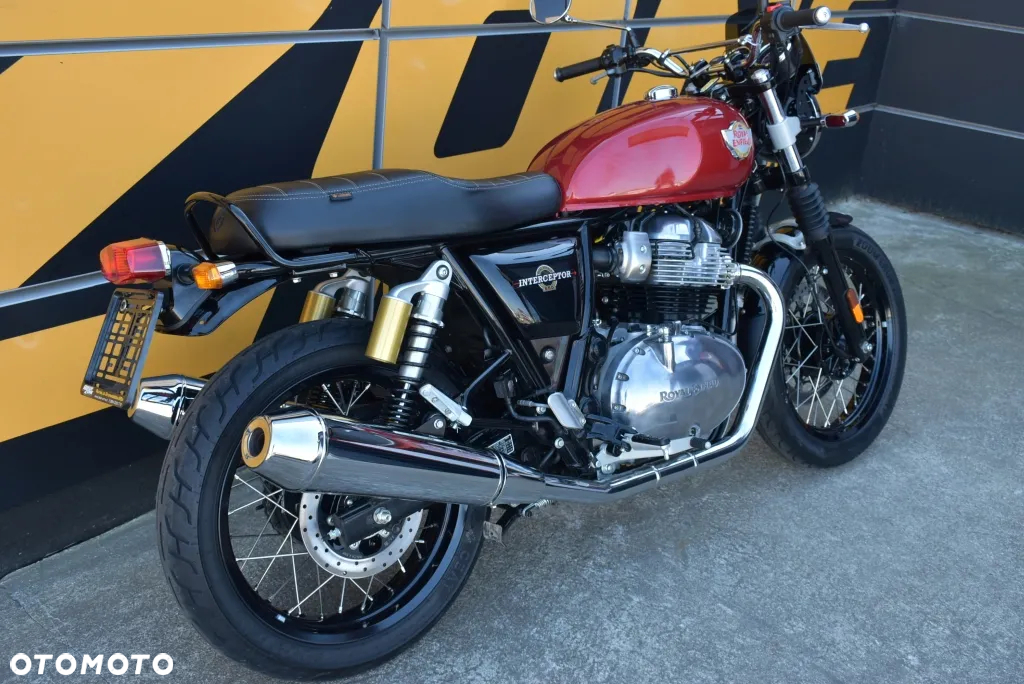 Royal Enfield Interceptor - 3