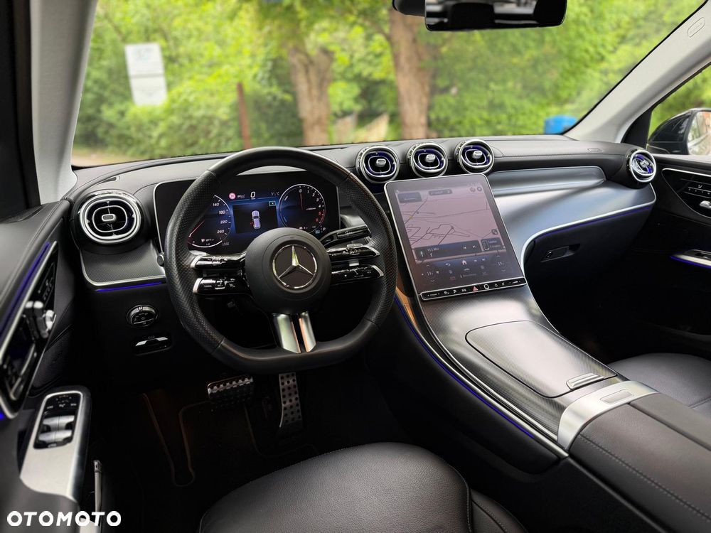 Mercedes-Benz GLC 300 de 4-Matic AMG Line - 27