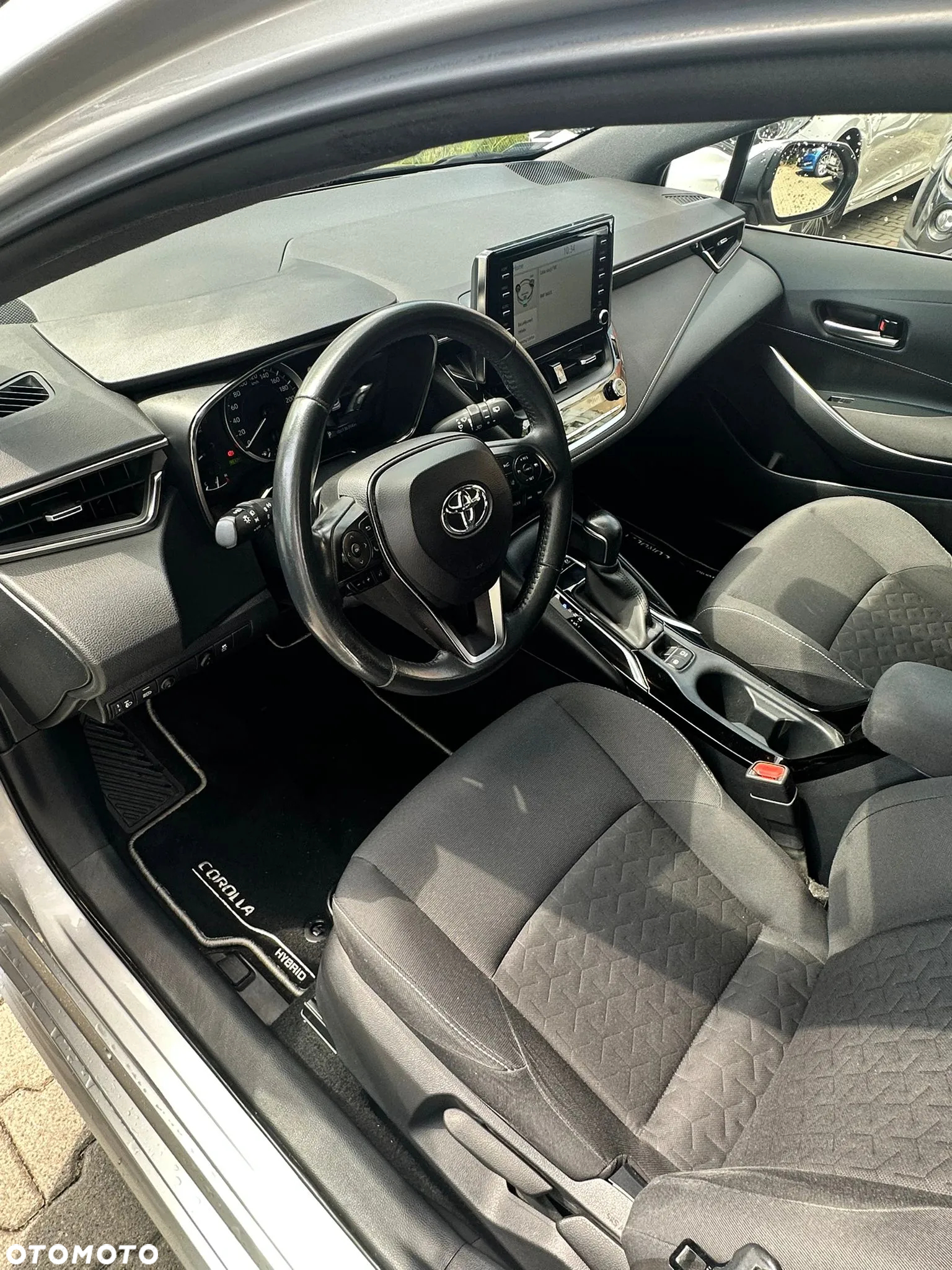 Toyota Corolla 2.0 Hybrid Comfort - 7