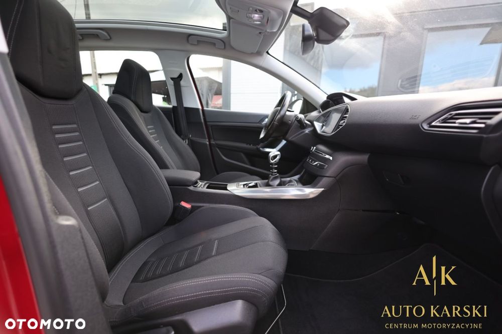 Peugeot 308 - 33