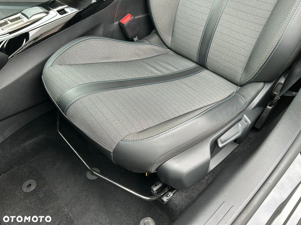 Peugeot 208 1.2 PureTech Active S&S EAT8 - 19