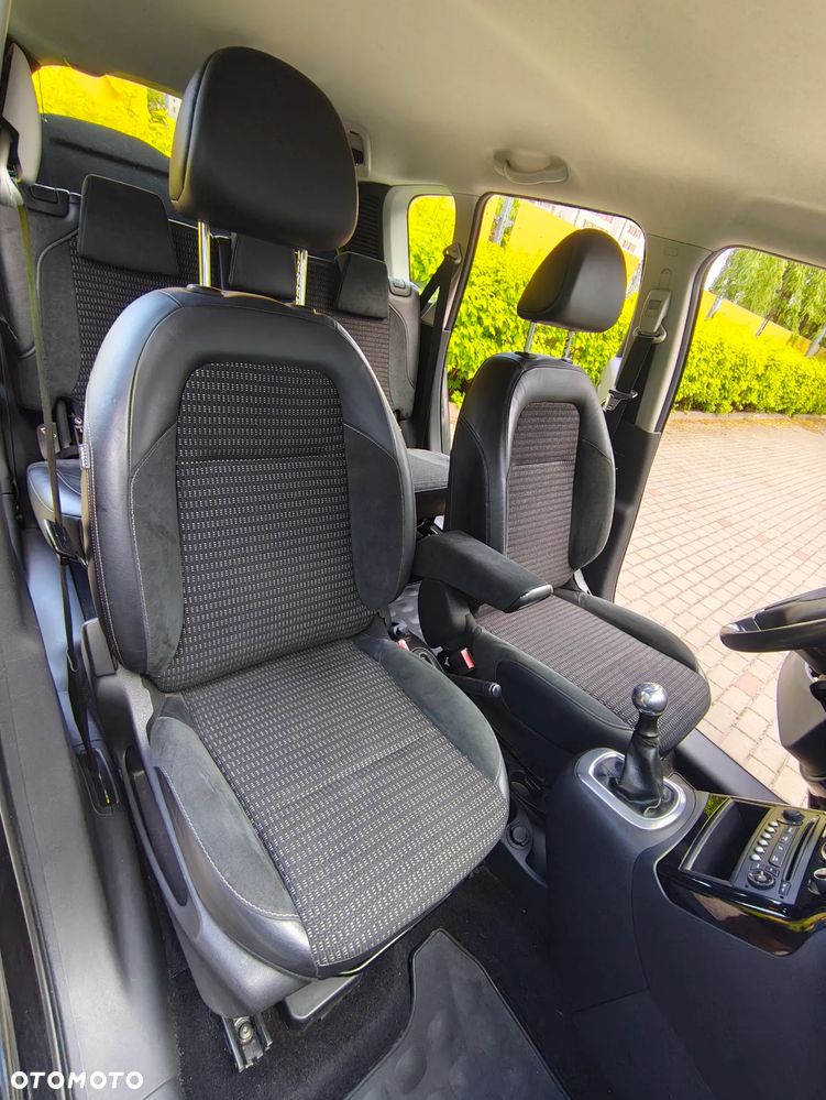 Citroën C3 Picasso 1.4i Exclusive - 17